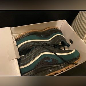 Nike Air Max 97 Size: 9.5 Women’s